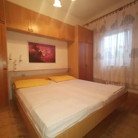 Apartment Andrija 2+1 *